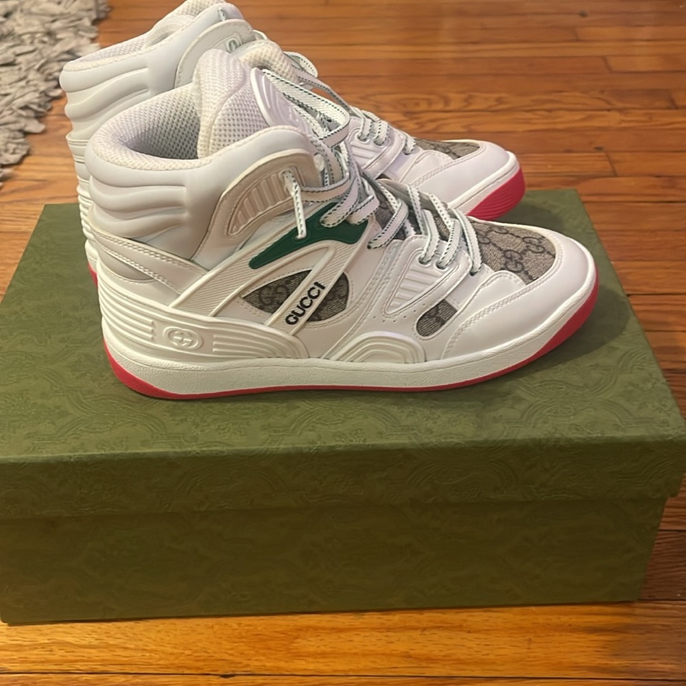 Gucci White, Green & Red GG High-Top Sneakers - Picture 2 of 4